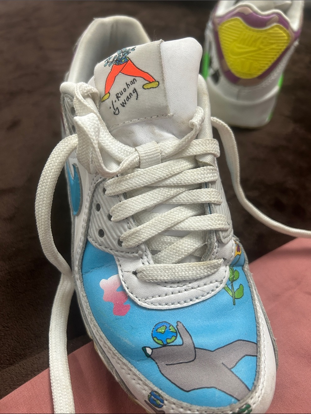 Nike Air Max Earthday everyday Sneakers iWhite with Blue, GreenYellow & Purple - Picture 2 of 7